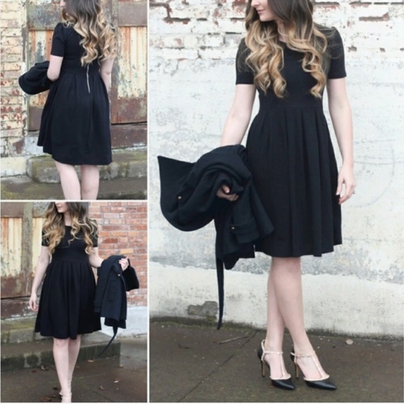 LuLaRoe Dresses & Skirts - New Lularoe Amelia Dress